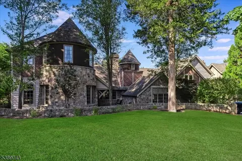 20 Island Trl, Sparta, NJ 07871