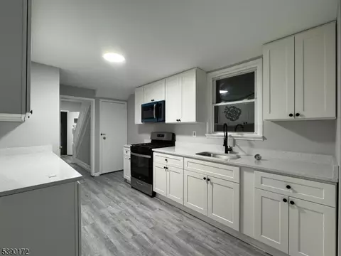 14 41st St, Irvington, NJ 07111