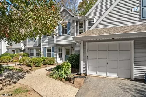 1706 Hazelton Dr, Pompton Plains, NJ 07444