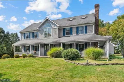 200 Arbor Dr, Stewartsville, NJ 08886