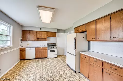 Kitchen - 200 Maple Ave, North Plainfield, NJ 07060 photo 1 of 1