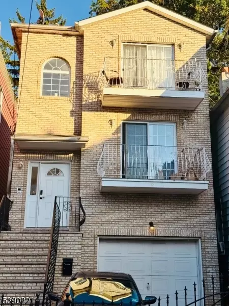 322 S 19th St, Newark, NJ 07103