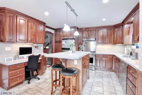 29 Rolling Hills Dr, Wayne, NJ 07470 photo 11