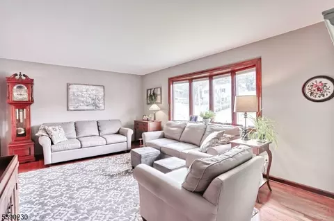 29 Rolling Hills Dr, Wayne, NJ 07470 photo 5