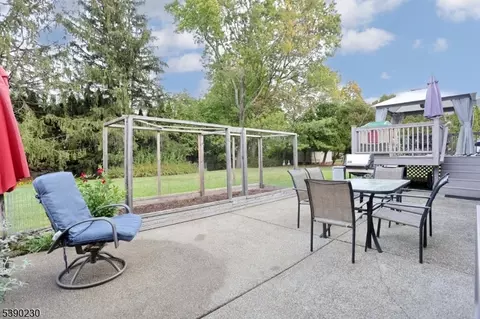 29 Rolling Hills Dr, Wayne, NJ 07470 photo 37