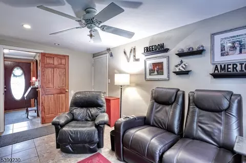 29 Rolling Hills Dr, Wayne, NJ 07470 photo 22