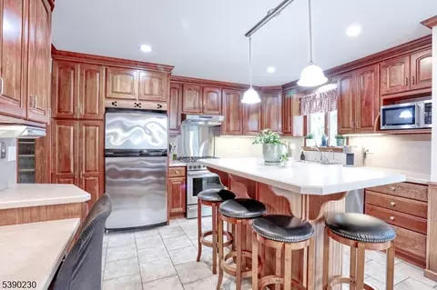 29 Rolling Hills Dr, Wayne, NJ 07470 photo 13