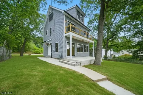32 Alpine Dr, Jefferson, NJ 07849