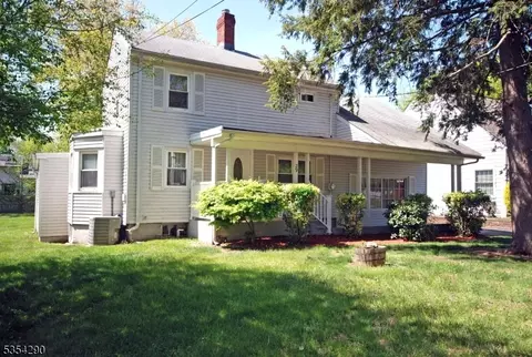 29 Olcott St, Somerset, NJ 08873