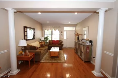 249 Levinberg Ln, Wayne, NJ 07470 photo 6