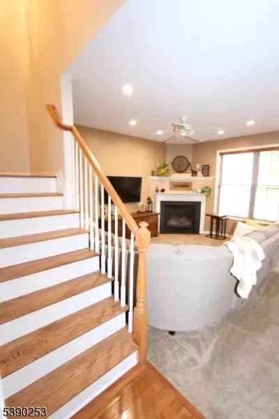 249 Levinberg Ln, Wayne, NJ 07470 photo 22