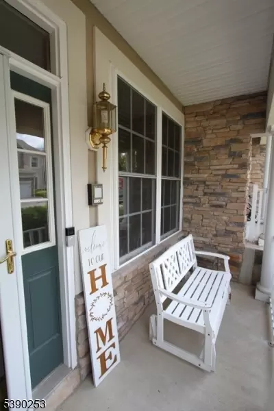 249 Levinberg Ln, Wayne, NJ 07470 photo 3