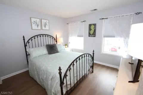 249 Levinberg Ln, Wayne, NJ 07470 photo 32