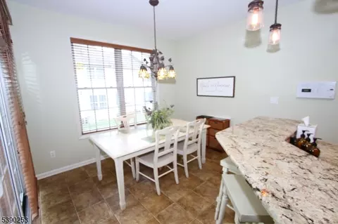 249 Levinberg Ln, Wayne, NJ 07470 photo 16