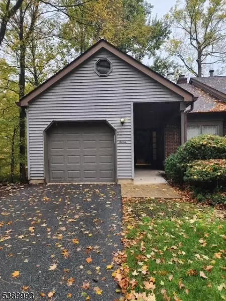 7 Killdeer Gln, Hackettstown, NJ 07840