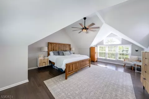 65 S Passaic Ave, Chatham, NJ 07928