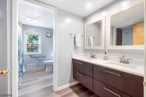 2 S Audlen Ter, Springfield, NJ 07081 photo 29