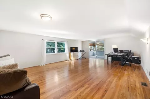 2 S Audlen Ter, Springfield, NJ 07081 photo 22