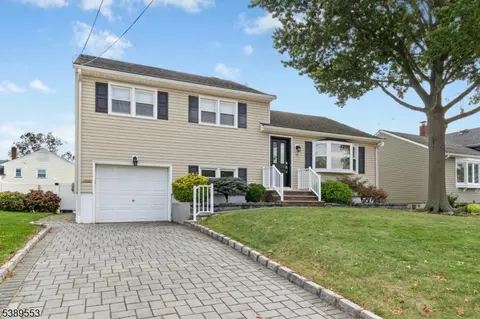 17 Garside Pl, Clark, NJ 07066