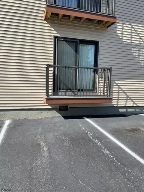 1311 Spruce Hills Dr #1311, Glen Gardner, NJ 08826