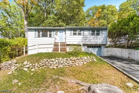 37 Demarest Ave, Oakland, NJ 07436