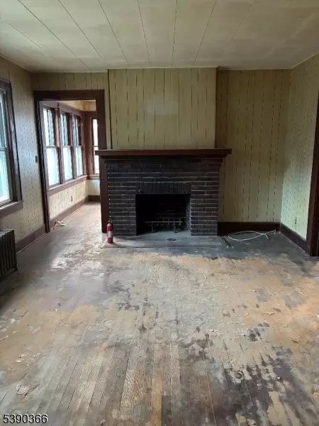 128 1st St, Dunellen, NJ 08812