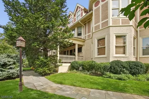 181 Summit Ave, Summit, NJ 07901 photo 2