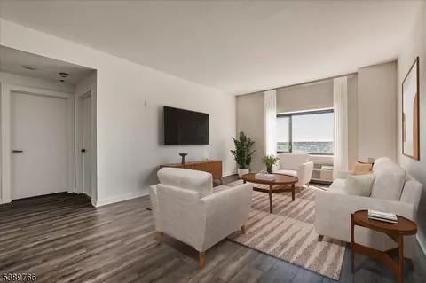 1 Carriage City Plz #1502, Rahway, NJ 07065