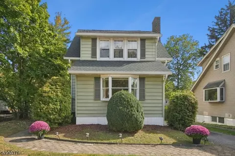 31 Martin Rd, Verona, NJ 07044