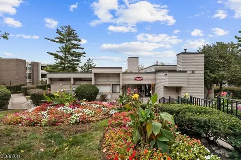 1 River Rd #L, Nutley, NJ 07110