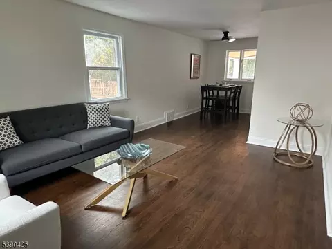 62 Macarthur Dr, Edison, NJ 08837 photo 3
