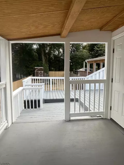 62 Macarthur Dr, Edison, NJ 08837 photo 11