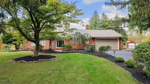 165 Rock Rd W, Green Brook, NJ 08812