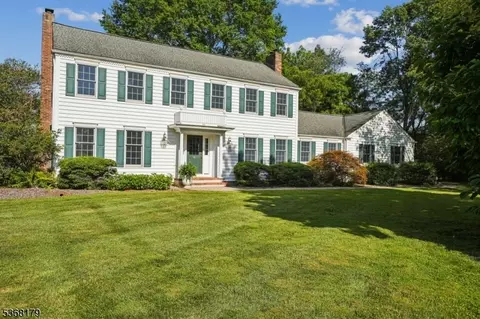 11 Fox Run Rd, Tewksbury Twp, NJ 07830