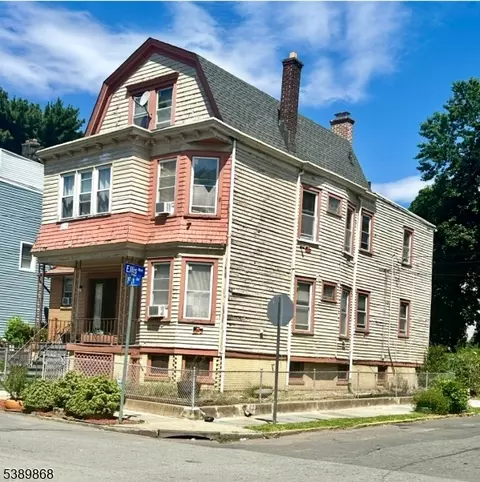 156 19th Ave, Irvington, NJ 07111