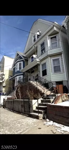 435 N 2nd St, East Newark, NJ 07029