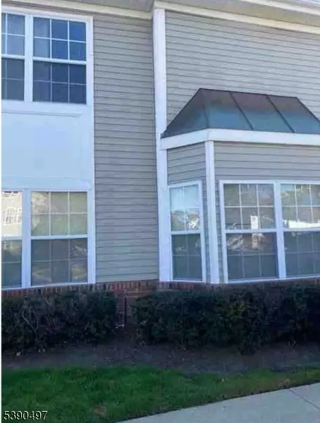2505 Ridgeview Ct, Parlin, NJ 08859
