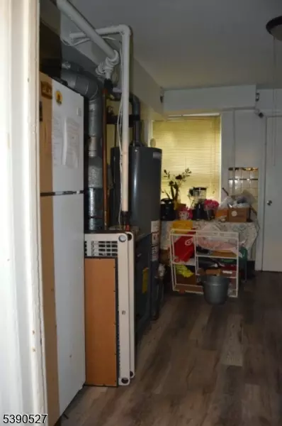 20 Crescent Ave, Jersey City, NJ 07304