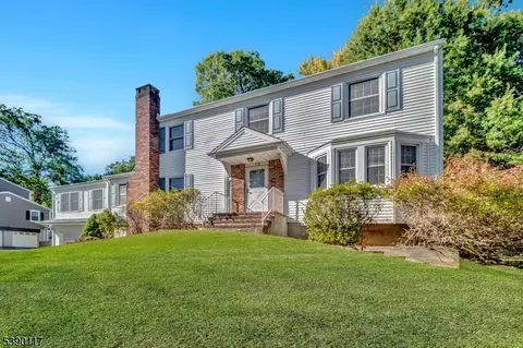 13 Remrose Ledge, Green Brook, NJ 08812