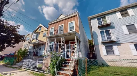 277 2nd Ave W #2, Newark, NJ 07107