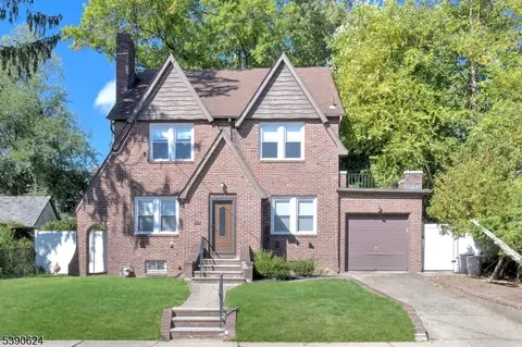 948 Prince St, Teaneck, NJ 07666