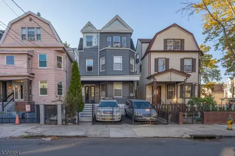 226 N 9th St, Newark, NJ 07107