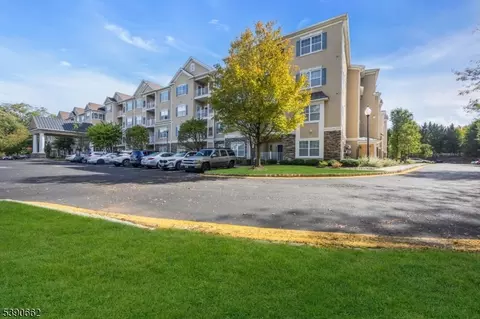 540 Cranbury Rd #410, East Brunswick, NJ 08816