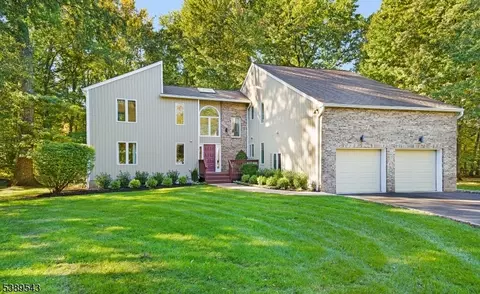 11 Willow Way, Florham Park, NJ 07932