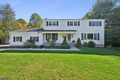 17 Valley Way, Mendham, NJ 07945