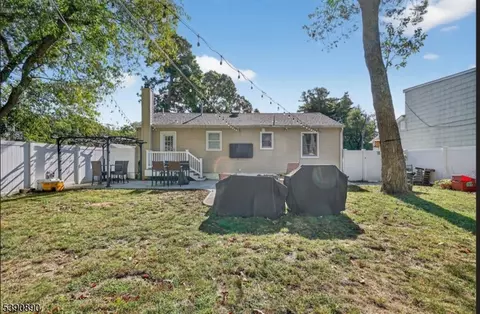 52 Burlington Dr, Brick Twp, NJ 08723