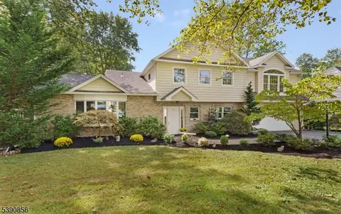 3 Gregory Dr, Florham Park, NJ 07932