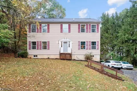 50 Zulauf Ln, Oxford, NJ 07863