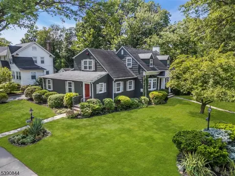 120 S Martine Ave, Fanwood, NJ 07023