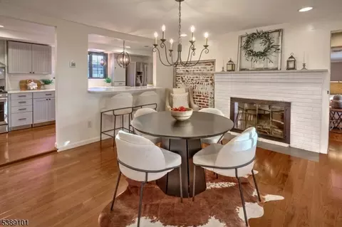 2 Peacock Ln, Mendham, NJ 07945 photo 6